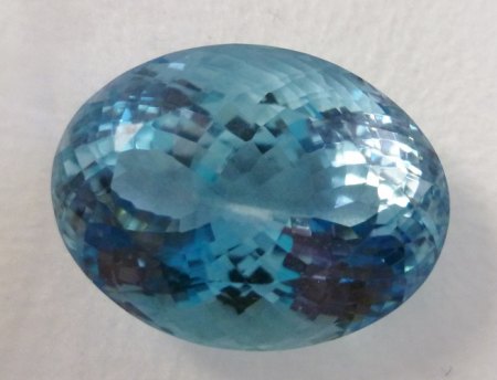 Aquamarin oval 23,78ct 20,5x16mm.JPG