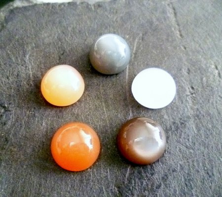 Mondsteincabochons.JPG