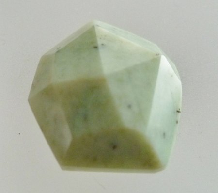 Praetorianit Cabochon Oberteil facettiert Fantasieform ca 17x16mm 12,61ct .JPG