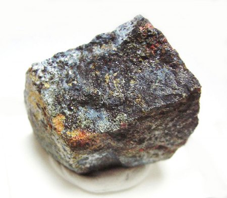 _Meierit xx Zeolith-Gruppe blau u.a._Gun Claim_Wilson Lake_Mt. Itsi_Yukon Territory_Kanada_KS_Peter.jpg