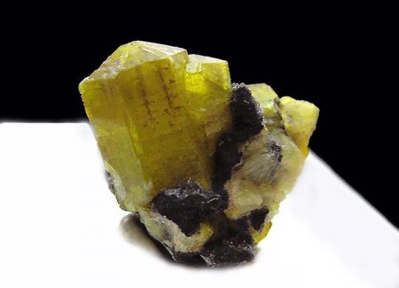 _Ettringit xx_Gemenge aus Mn- u. Fe-Oxiden_Kleinstufe_N'Chwaning Mine_KMF_Kuruman_Südafrika_Peter_1a.jpg